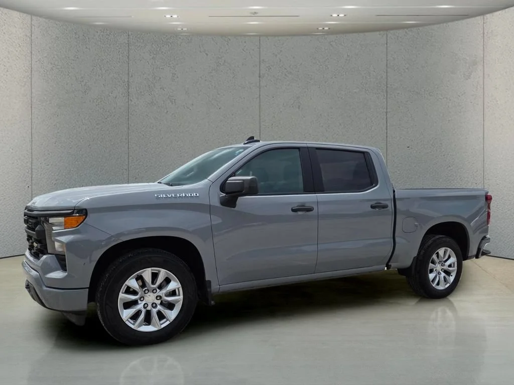 Used 2024 Slate Gray Metallic Chevrolet Custom image 10