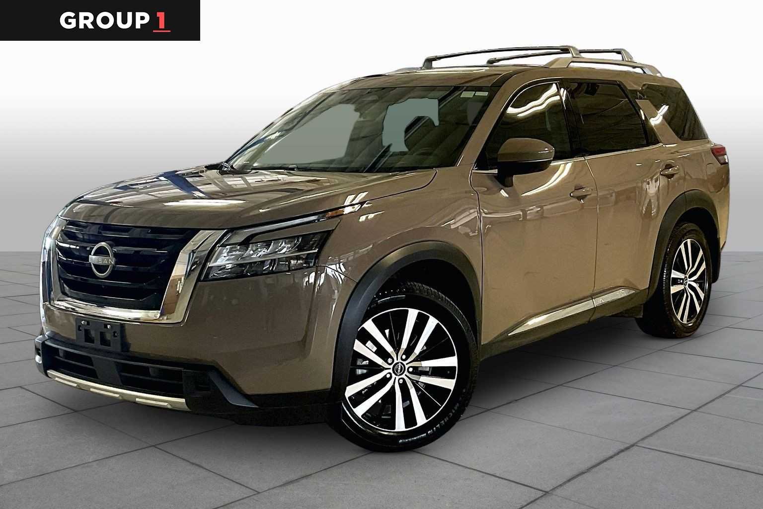 2024 Nissan Pathfinder Platinum 4WD's photo