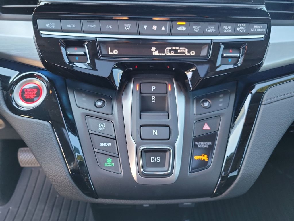 Used 2026 Silver Metallic Honda Touring image 37