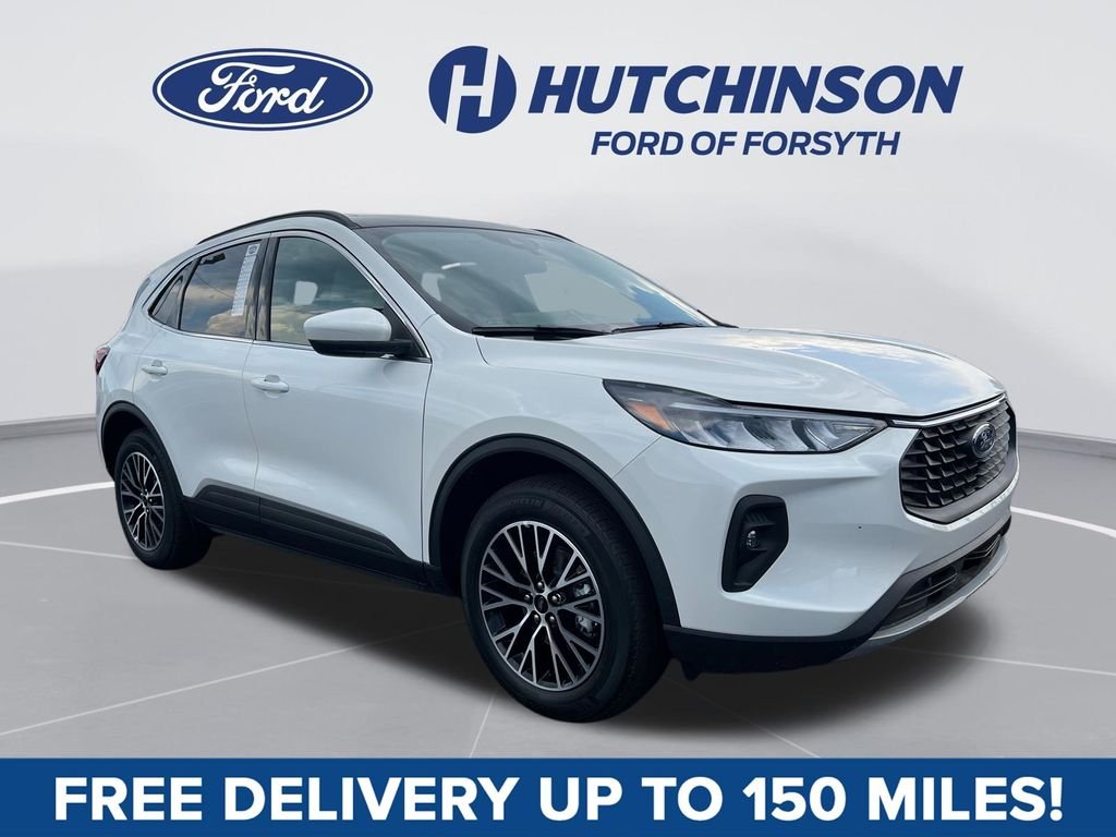 White 2026 Ford Escape Hybrid Plug-in SUV / Crossover Front-Wheel Drive