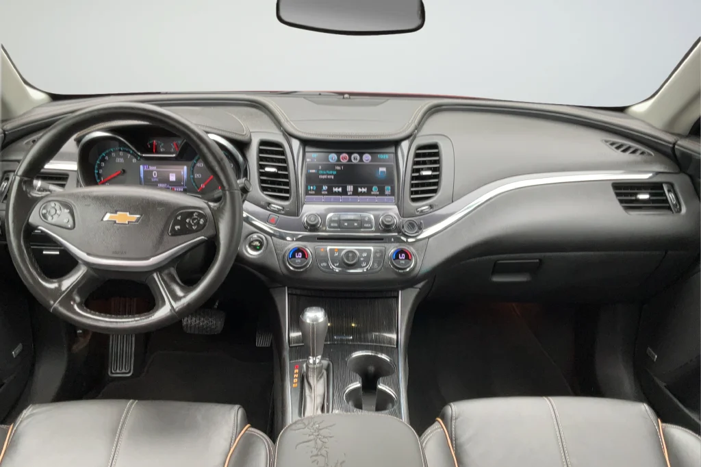 Used 2018 Red Chevrolet Premier image 11
