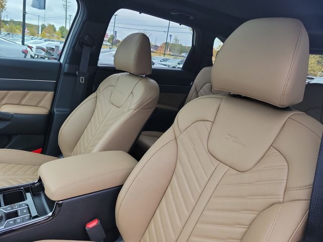 New 2026 White Pearl Kia X-Line SX Prestige image 18