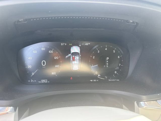 Used 2020 Pine Gray Metallic Volvo Momentum image 8