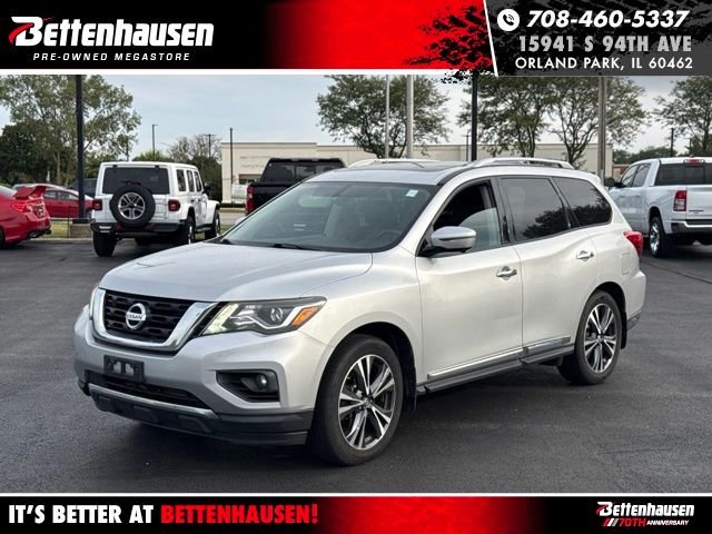 Used 2017 Silver Nissan Platinum image 1