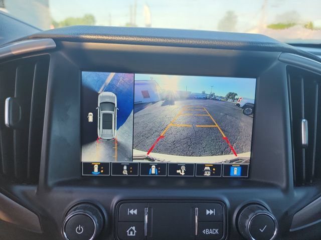 Used 2022 Summit White GMC AT4 image 20