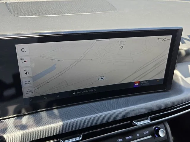 Used 2024 Blue Hyundai SEL image 18