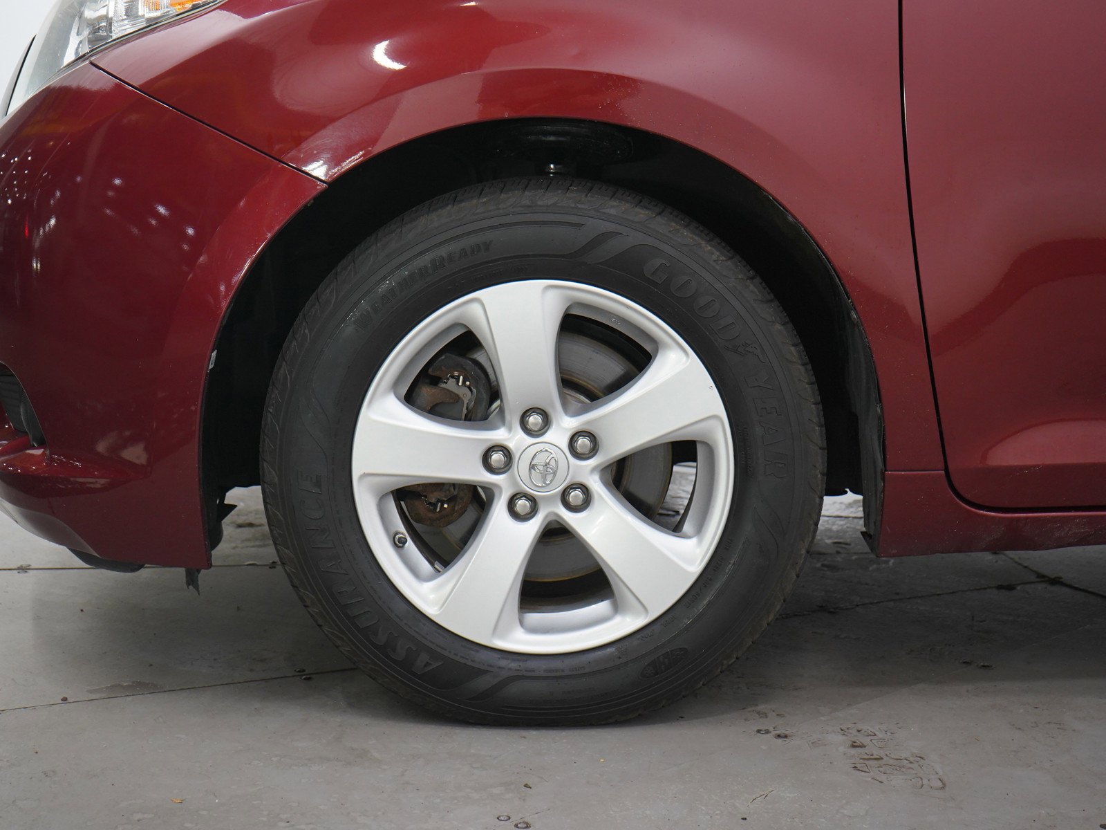 Used 2016 Salsa Red Pearl Toyota L image 29