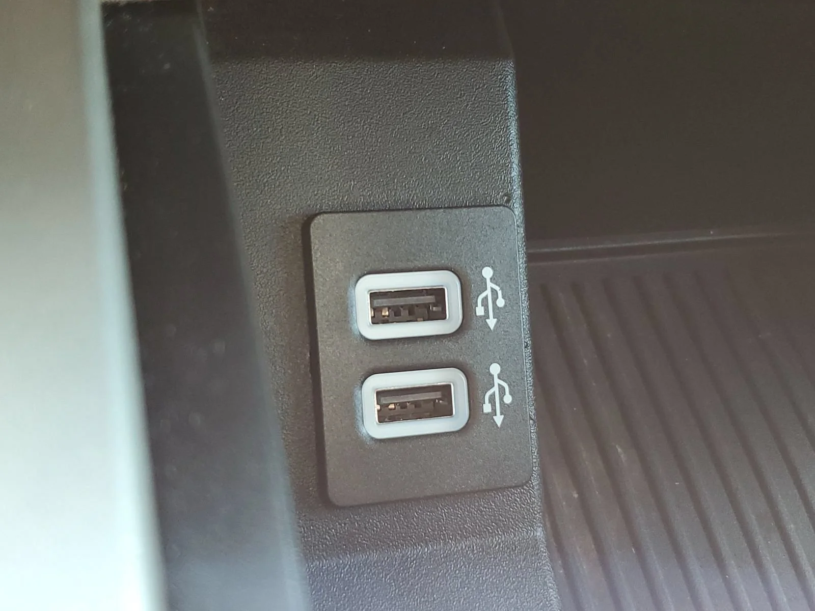 Used 2017 Black Ford Lariat image 28