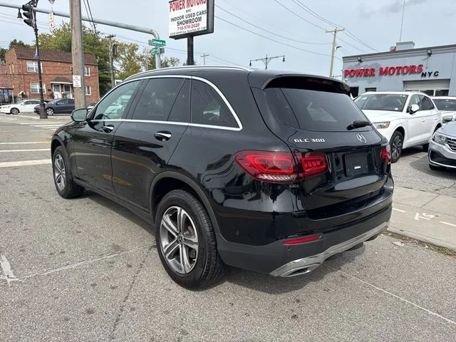 Used 2021  Mercedes-Benz GLC 300 image 3