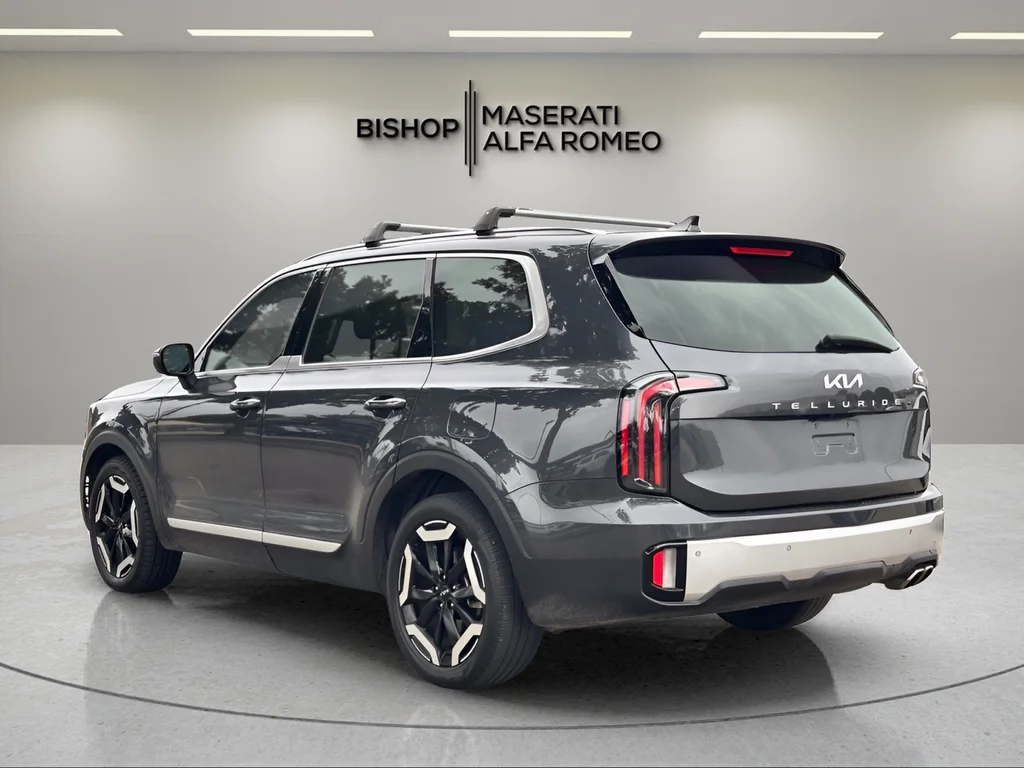 Used 2024 Gray Kia EX image 4