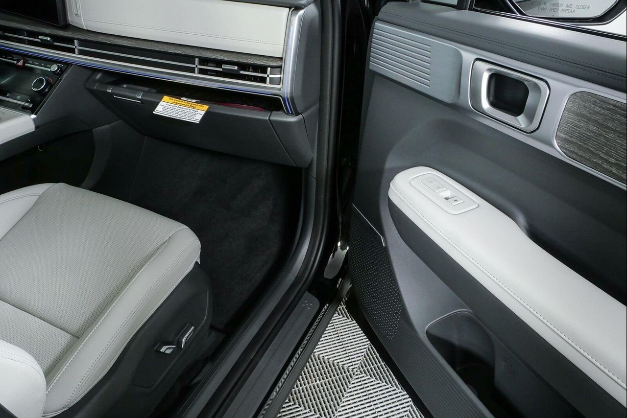 New 2026 Phantom Black Hyundai Limited FWD image 68