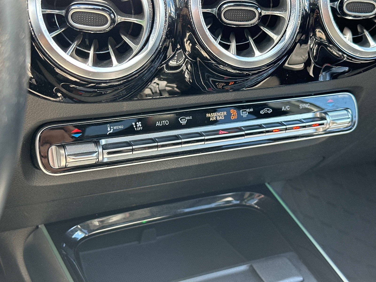 Certified Used 2022 Polar White Mercedes-Benz GLA 250 image 30