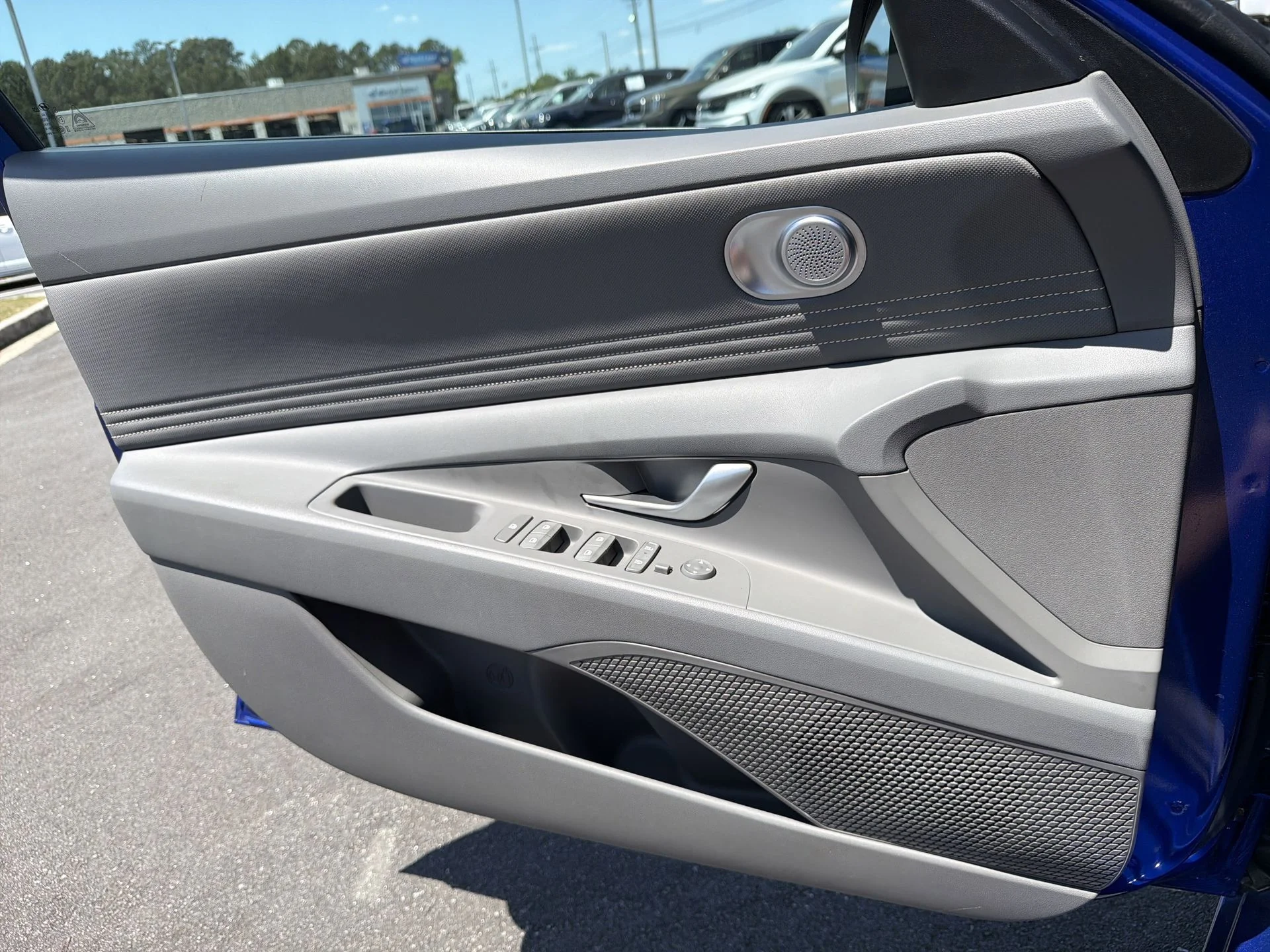 Certified Used 2025 Intense Blue Hyundai SEL Sport image 18