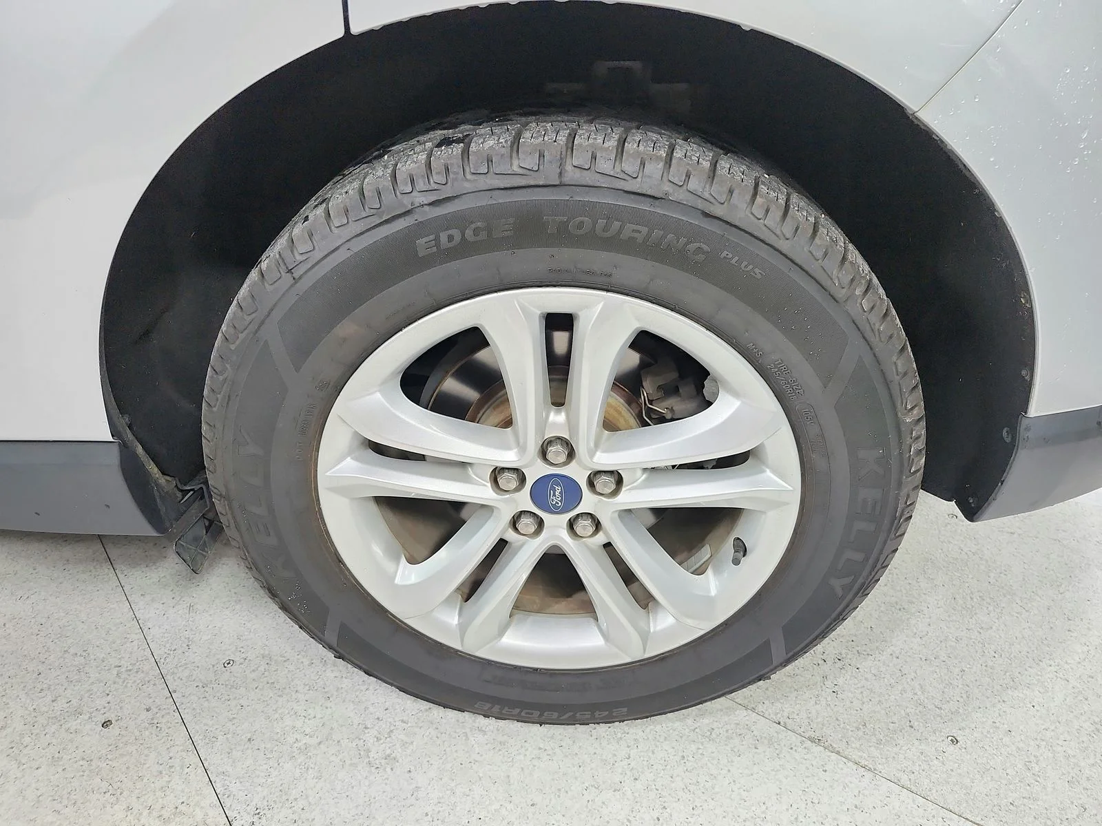 Used 2019 Silver Ford SEL image 13