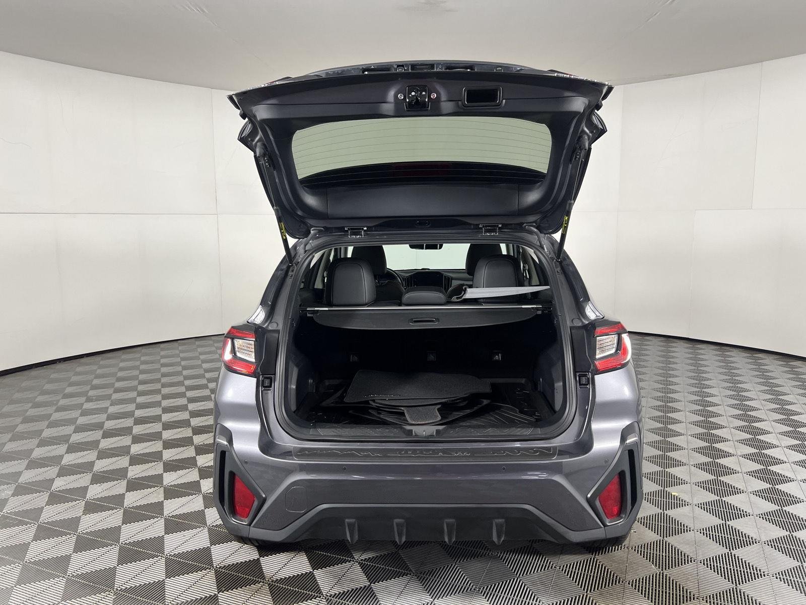 Used 2024 Magnetite Gray Metallic Subaru Limited image 8