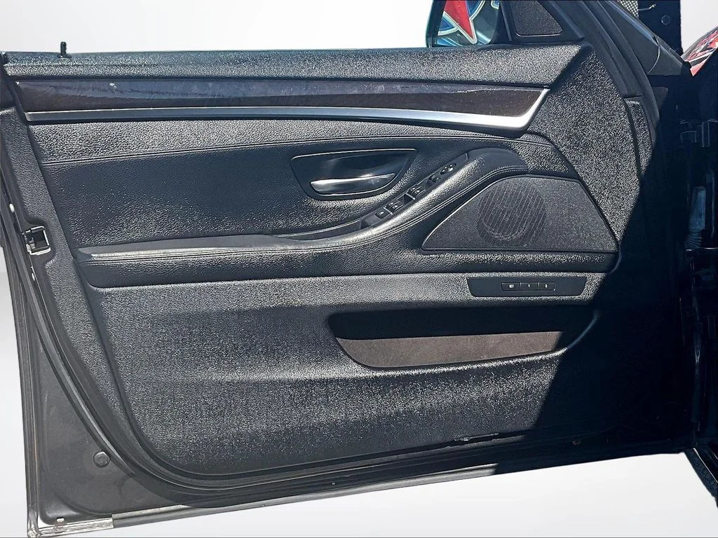 Used 2016 Gray BMW 528i xDrive image 23