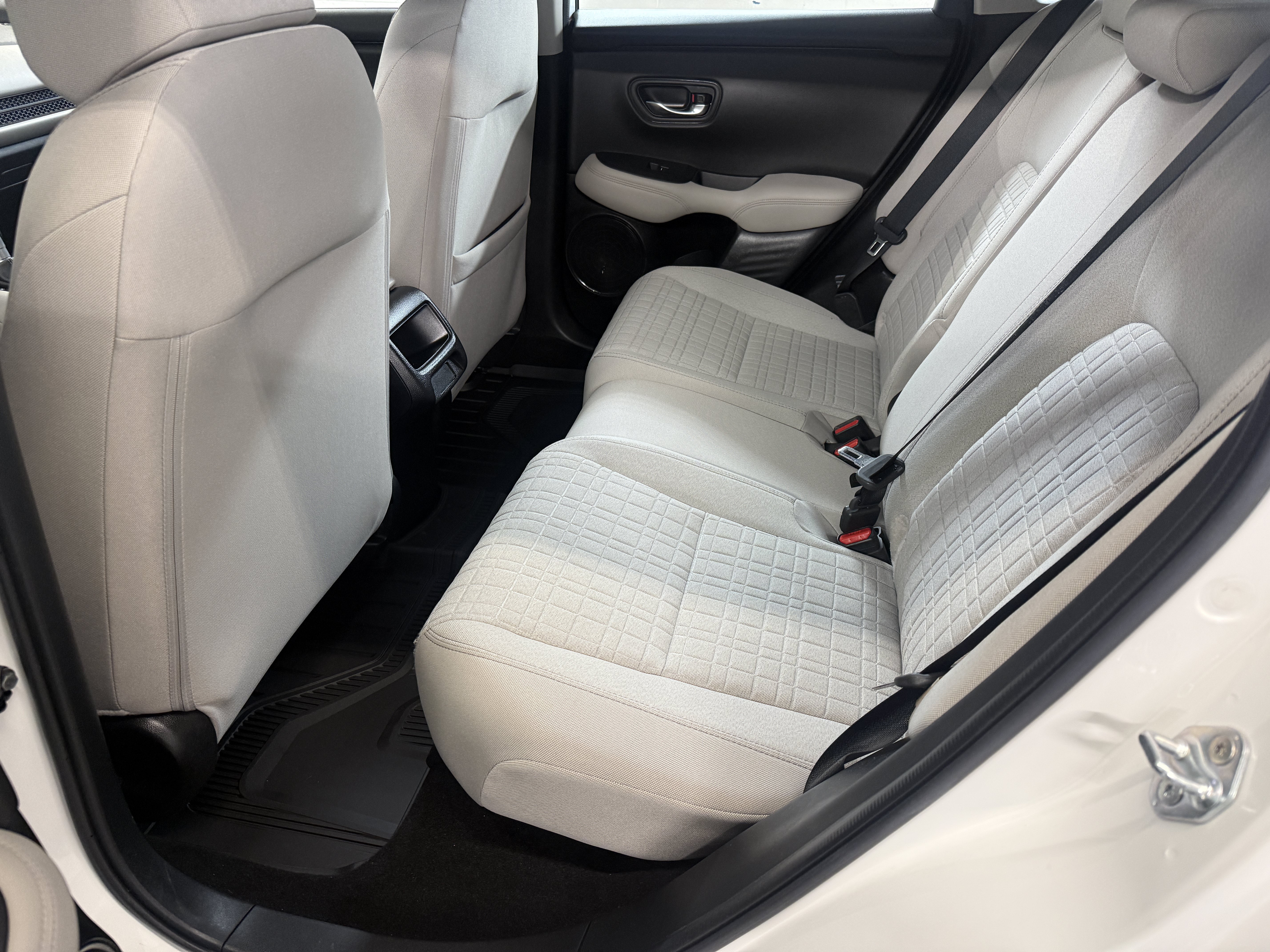 Certified Used 2023 Platinum White Pearl Honda LX image 19