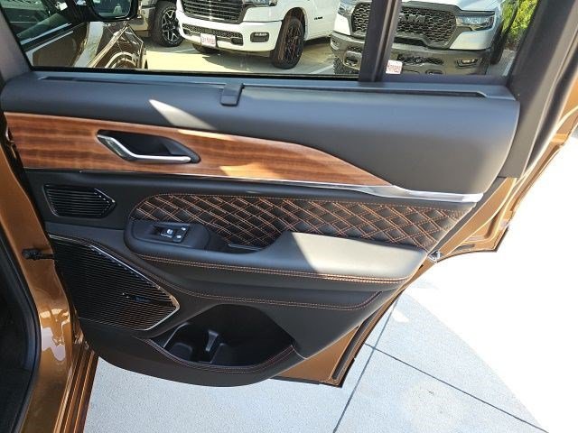 Used 2026 Copper Shino Metallic Clearcoat Jeep Summit image 15