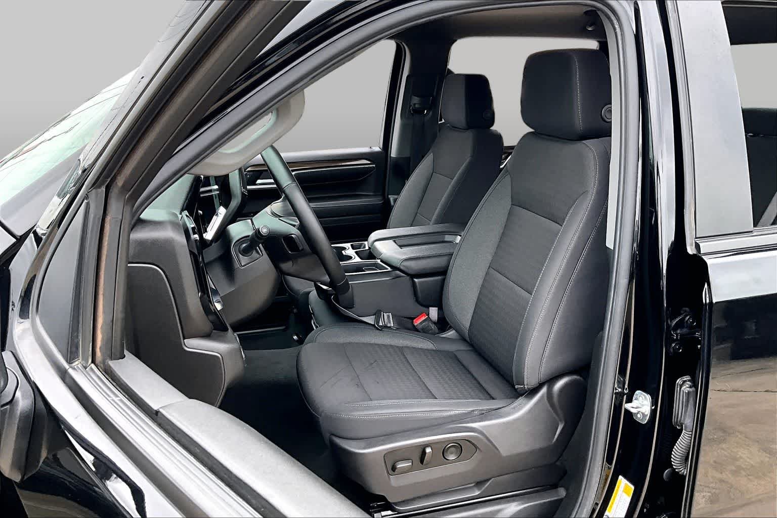 Used 2025 Black Chevrolet LT image 8