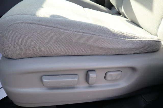 Used 2020 Lunar Silver Metallic Honda EX image 17
