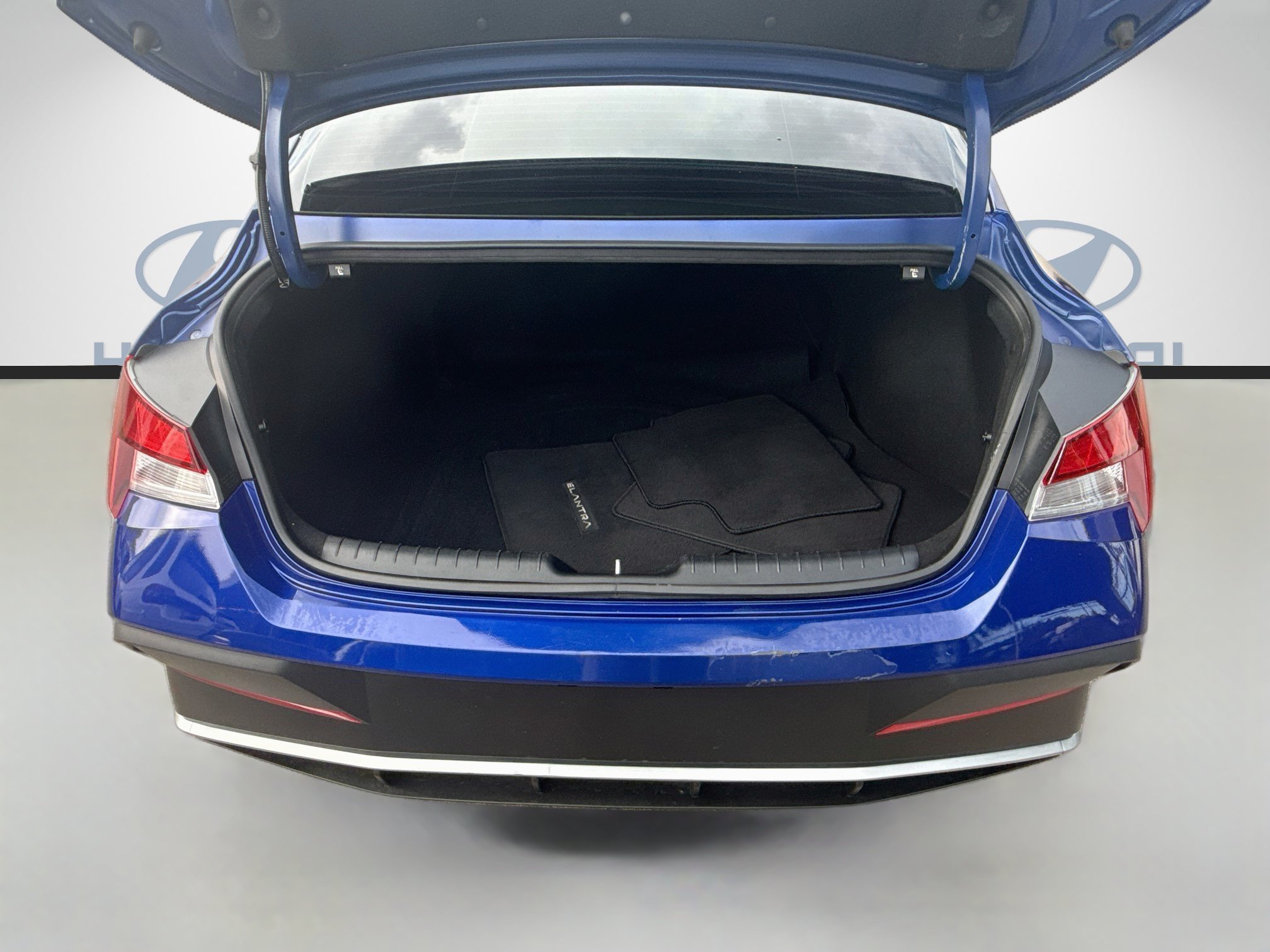Used 2025 Intense Blue Hyundai SEL Sport image 23
