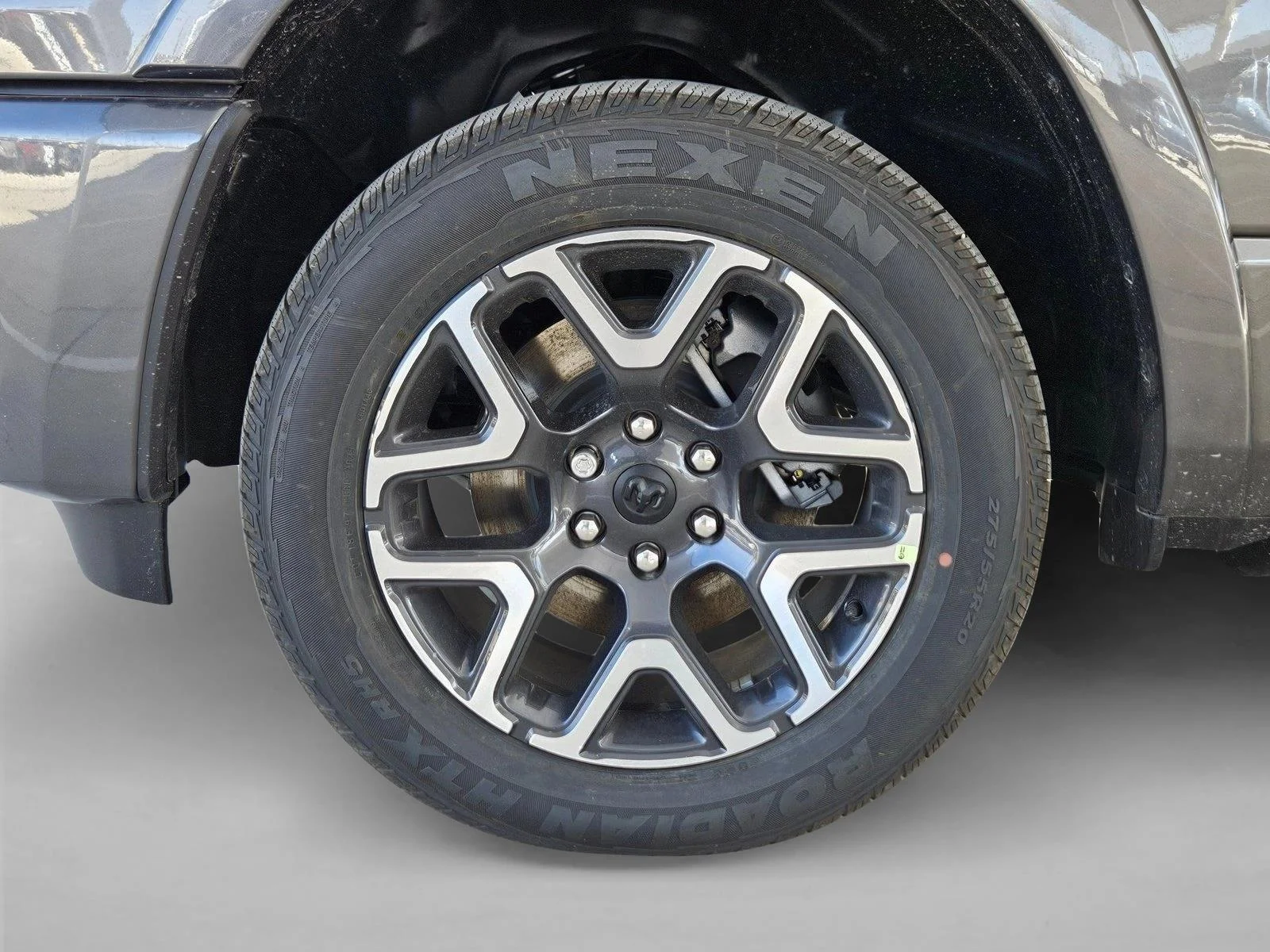 New 2026 Granite Crystal Metallic Clear-Coat Exterior Paint RAM Laramie image 10
