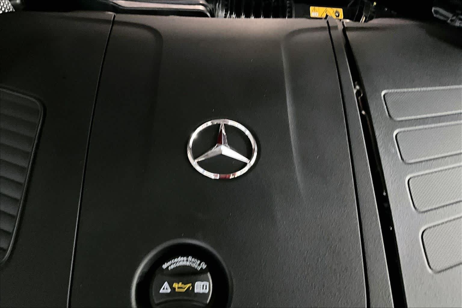 Used 2026 MANUFAKTUR Patagonia Red Metallic Mercedes-Benz GLC 300 image 16