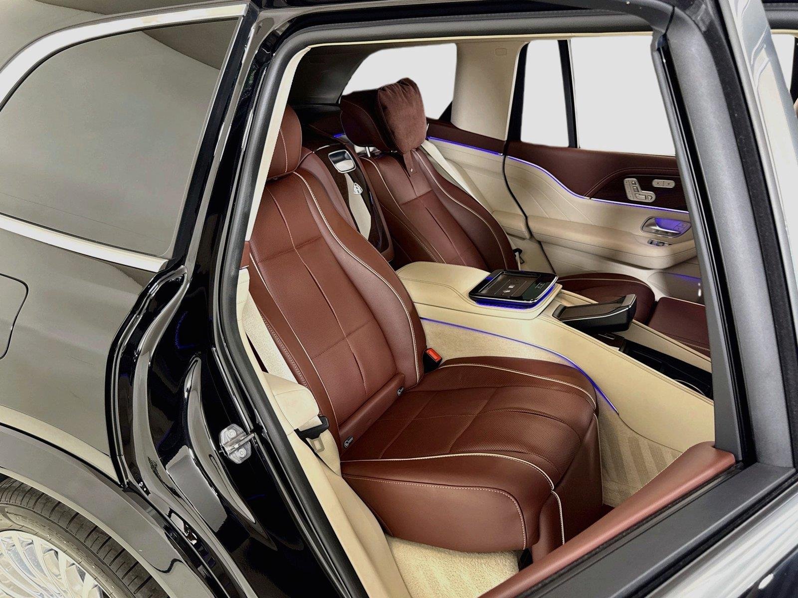 Used 2021 Obsidian Black Metallic Mercedes-Benz Maybach GLS 600 | One Owner | Executive Seating image 34