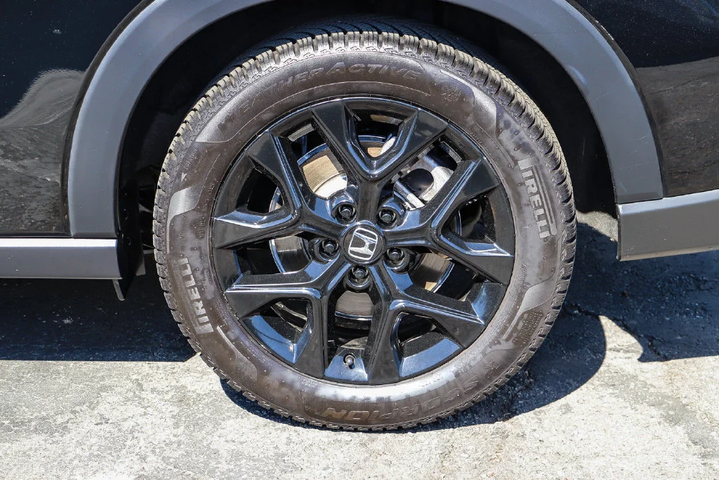 Used 2025  Honda Sport image 14