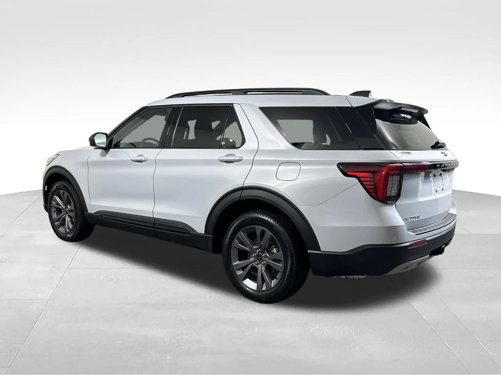 2026 Ford Explorer Active - Photo 7