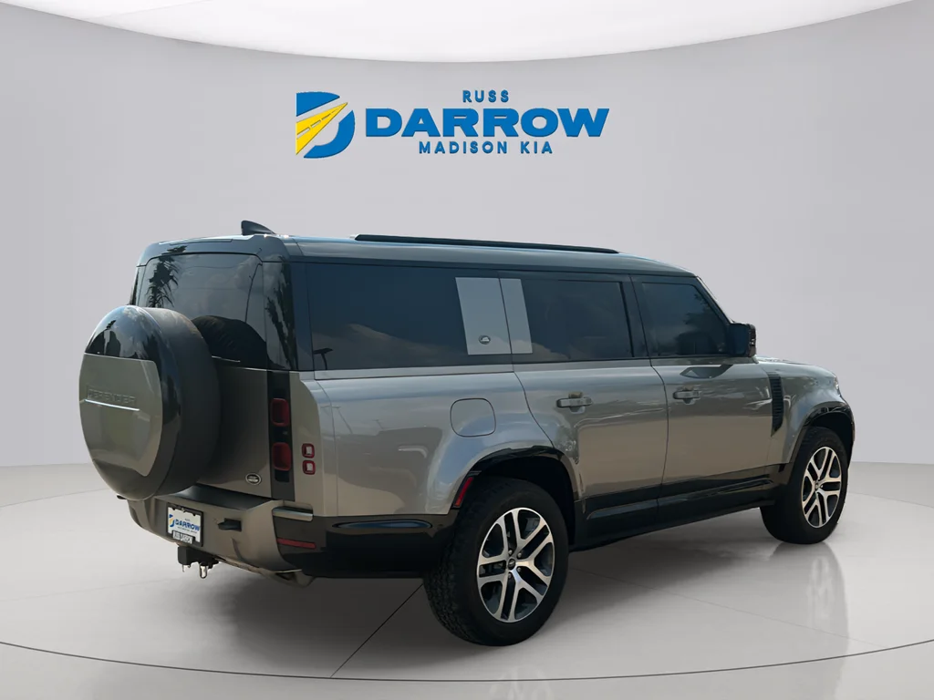 Used 2023 Gray Land Rover X-Dynamic SE image 5