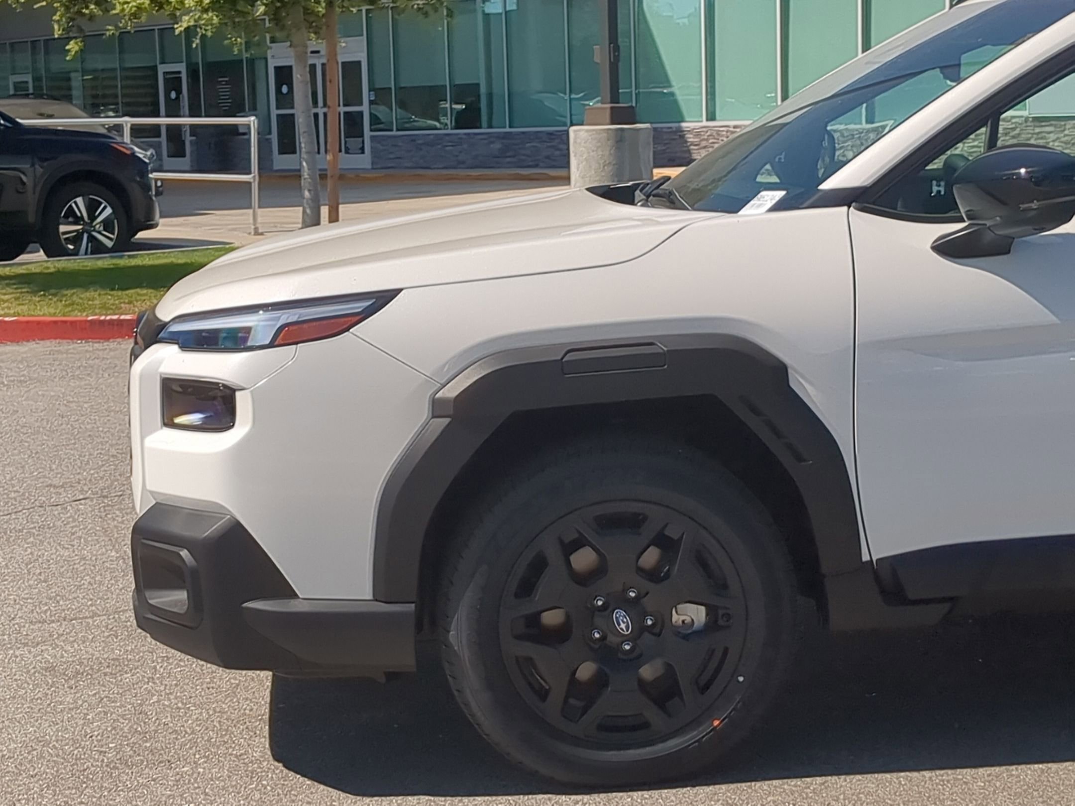 New 2026 CRYSTAL WHITE PEARL Subaru Limited image 15