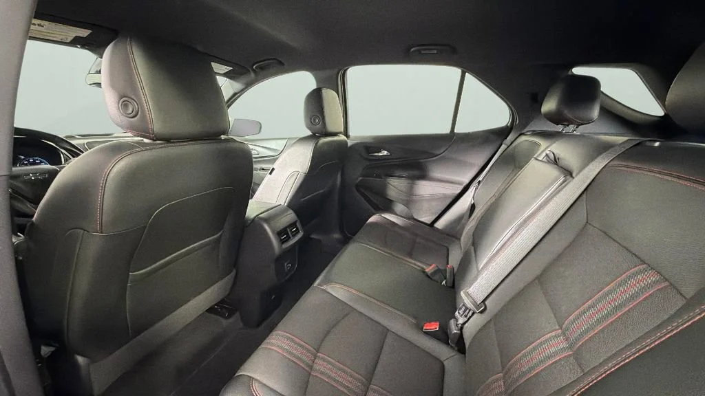 Used 2024 Summit White Chevrolet RS image 27