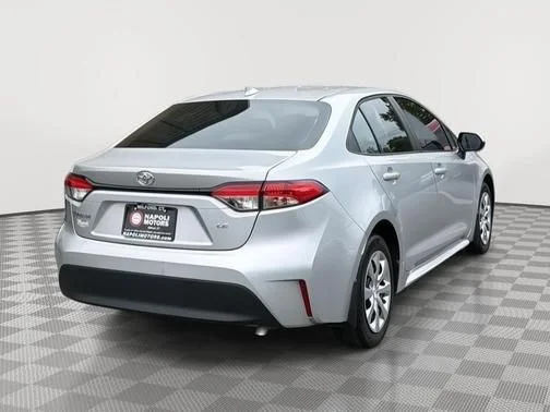 Used 2025 Silver Toyota LE image 3