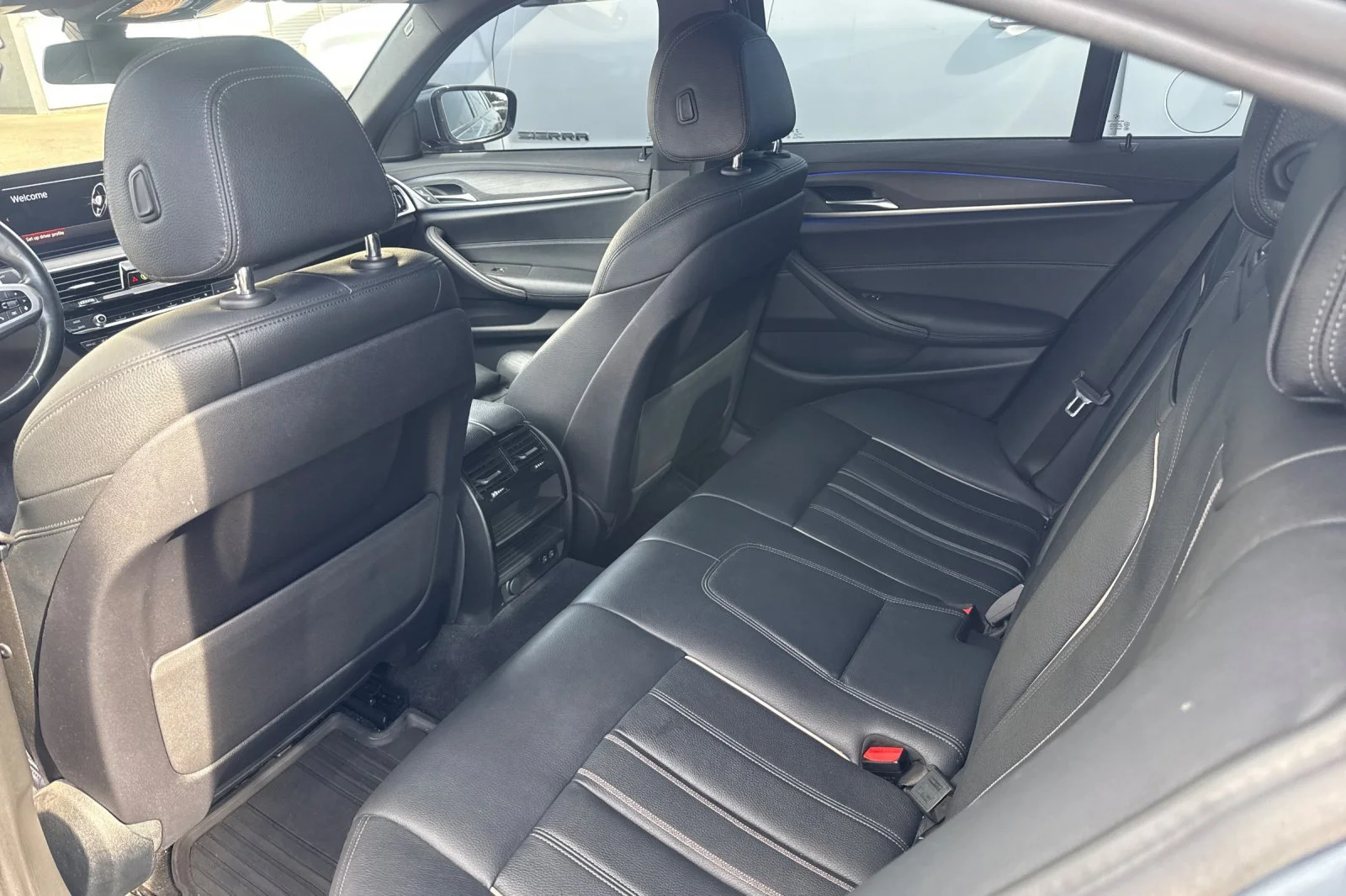 Used 2022 Blue BMW 530i image 9
