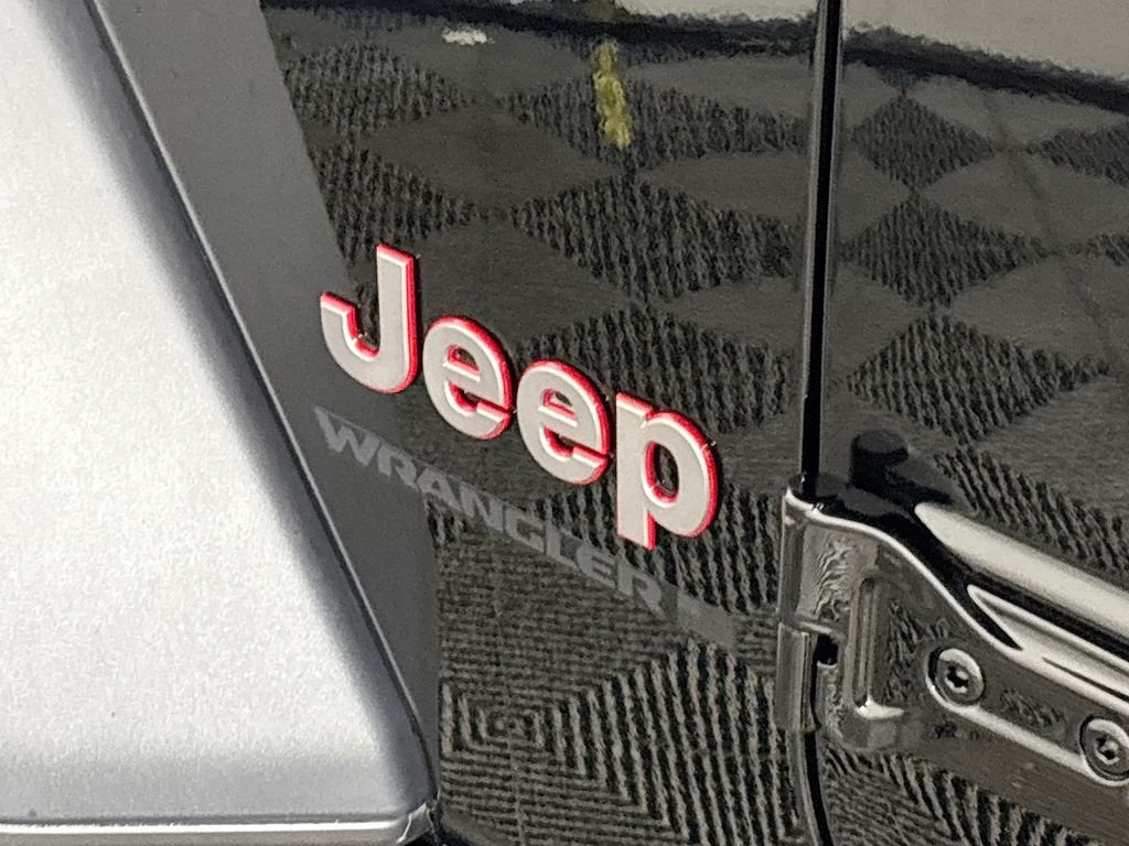 New 2026 Black Clear-Coat Exterior Paint Jeep Rubicon image 23