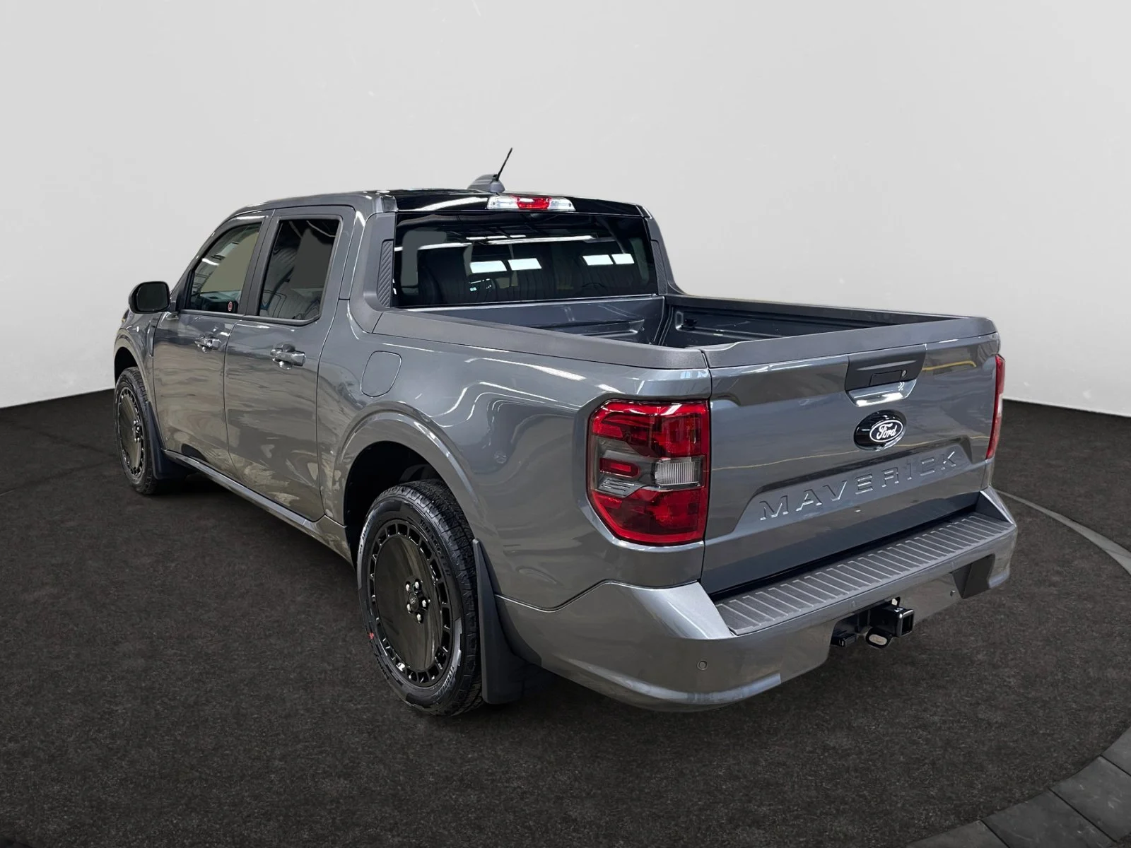 New 2026 Carbonized Grey Metallic Ford Lobo Standard image 3