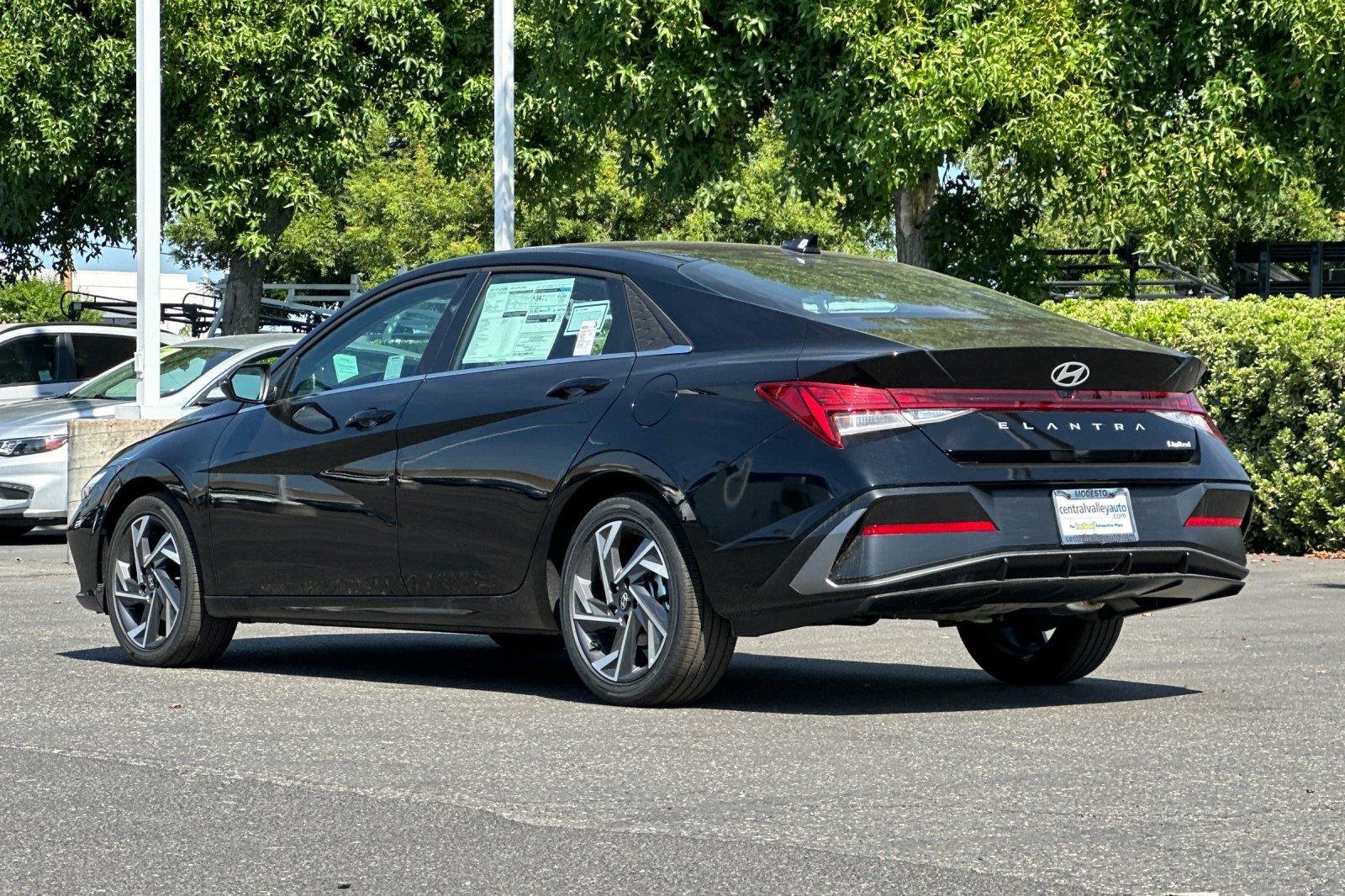 New 2026 Abyss Black Hyundai Limited image 6