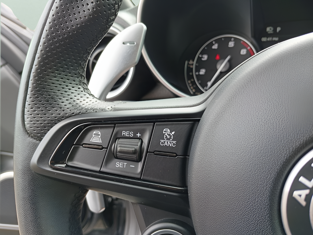 Used 2022 Black Alfa Romeo Sprint image 19