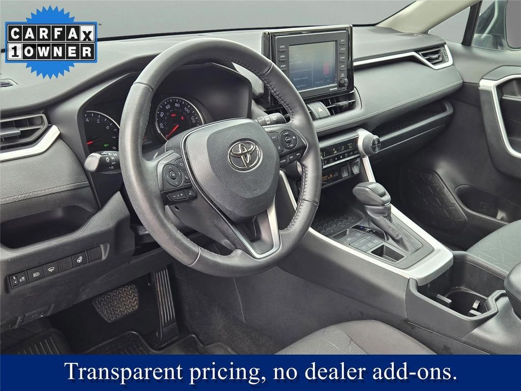 Used 2022 White Toyota XLE image 21