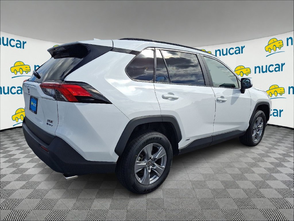 Used 2025 White Toyota XLE image 7