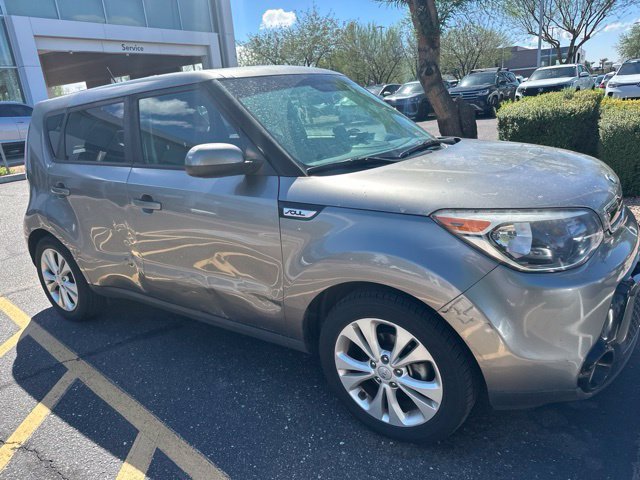 Used 2016 Titanium Gray Kia + image 3