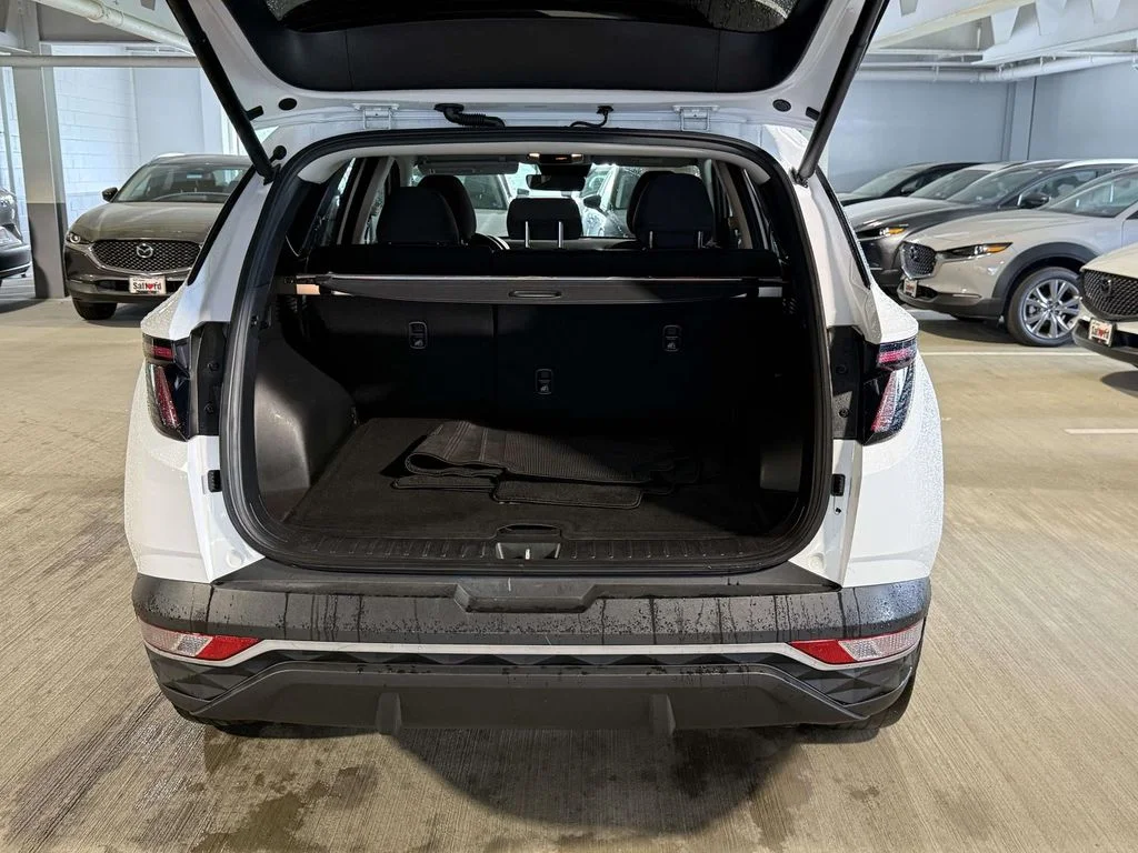 Used 2023 White Hyundai SEL image 31