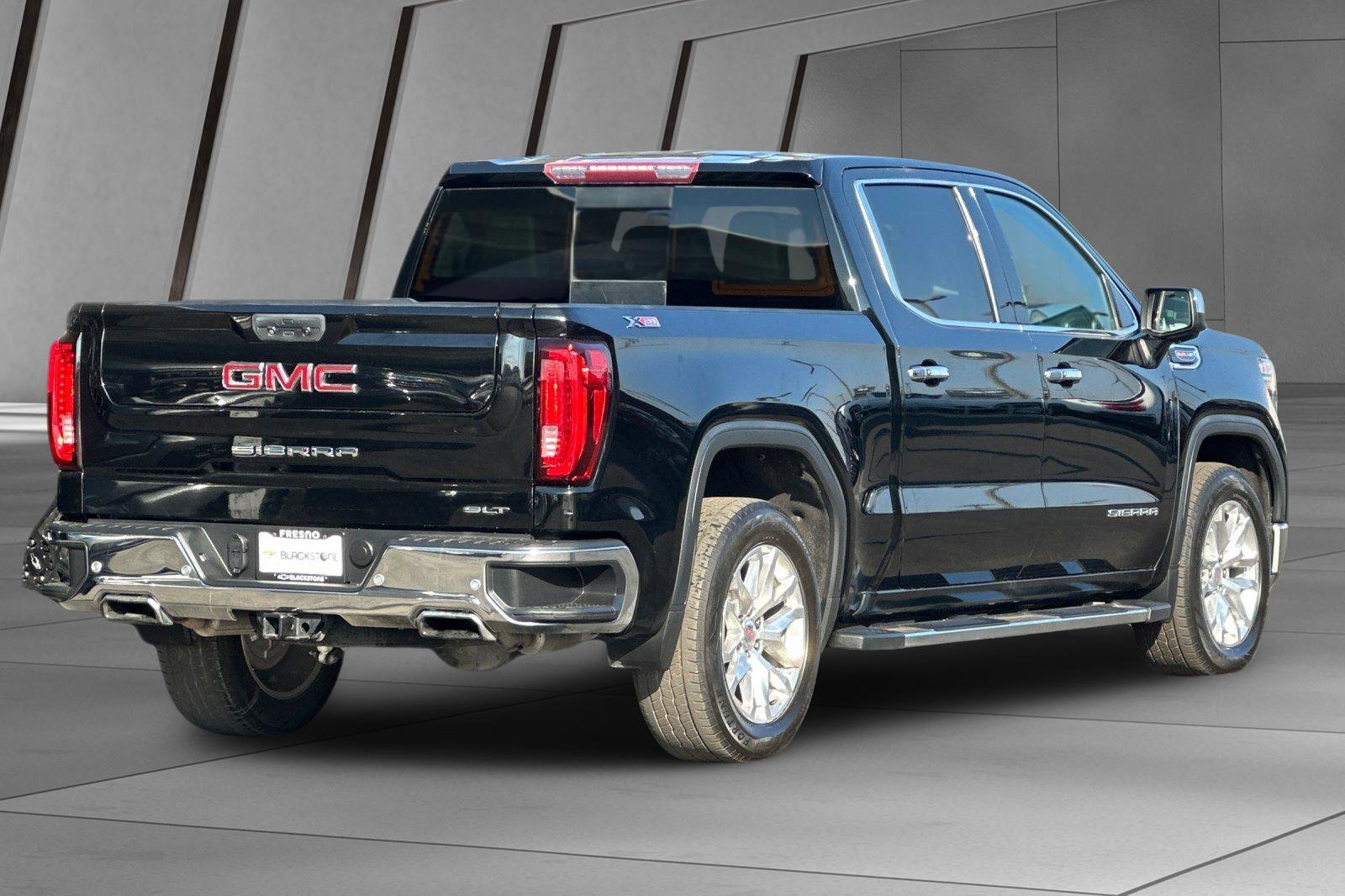 2019 Gmc Sierra 1500 SLT photo 3