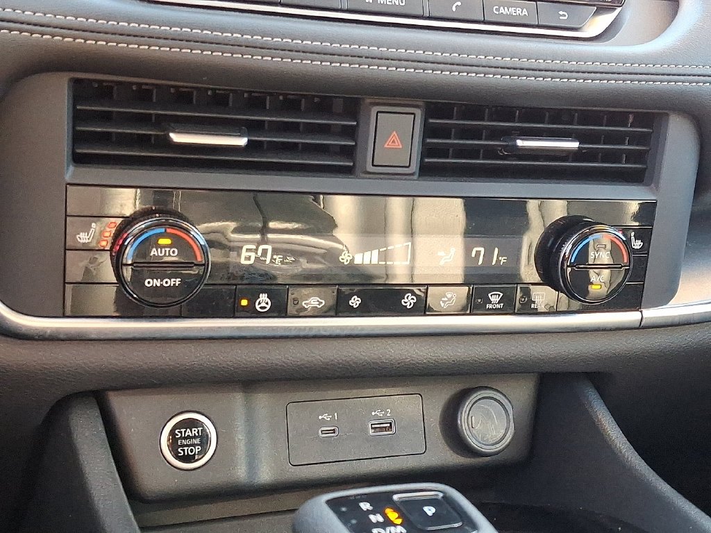 Used 2023 Gray Nissan SV image 18