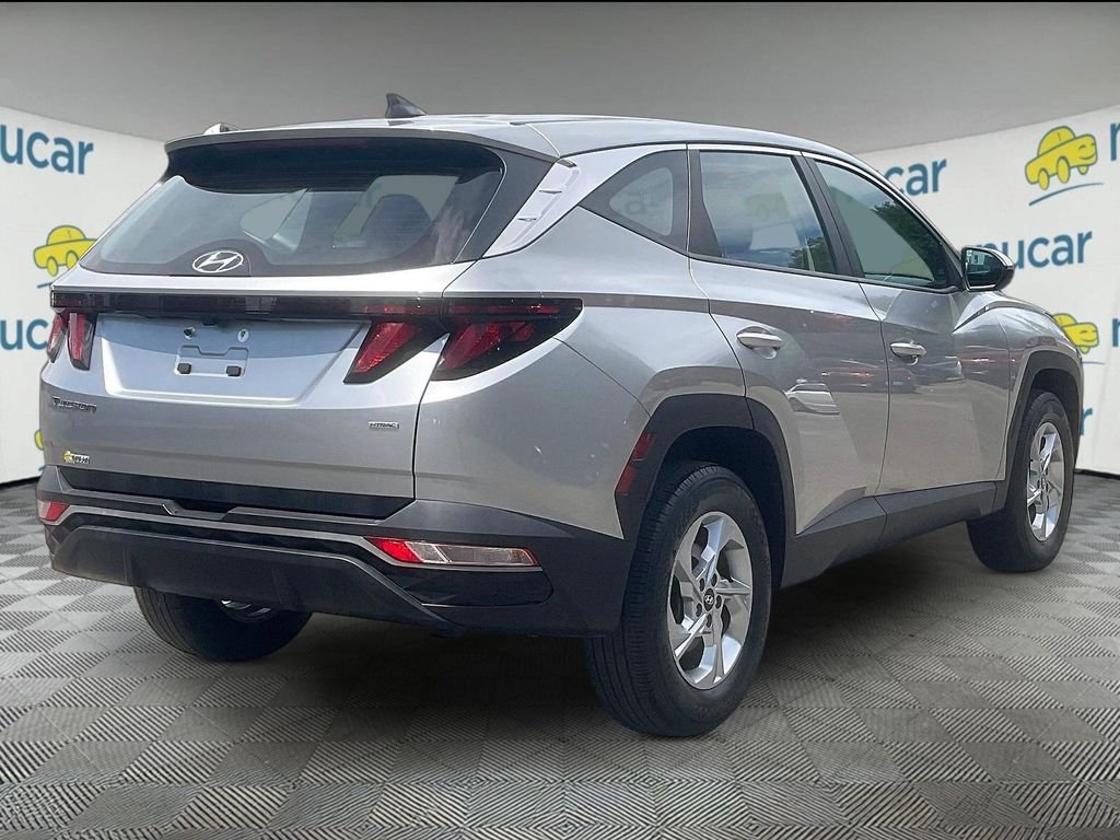 Used 2023 Silver Hyundai SE image 6