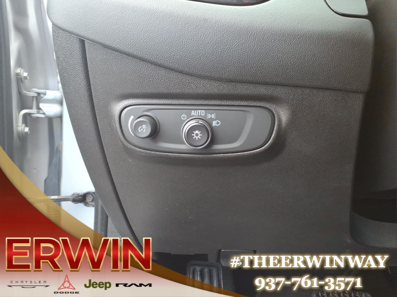 Used 2022 Silv Chevrolet RS image 15