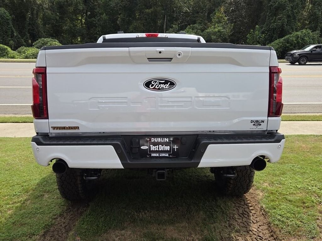 New 2026 Oxford White Ford Tremor® image 7