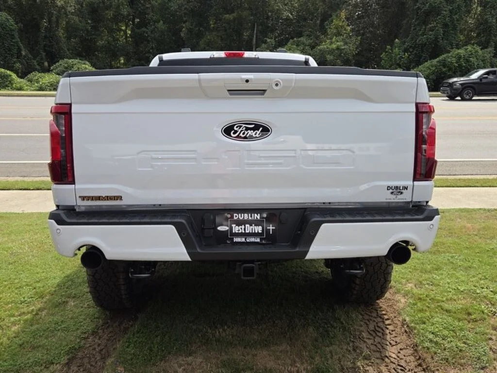 New 2026 Oxford White Ford Tremor® image 7