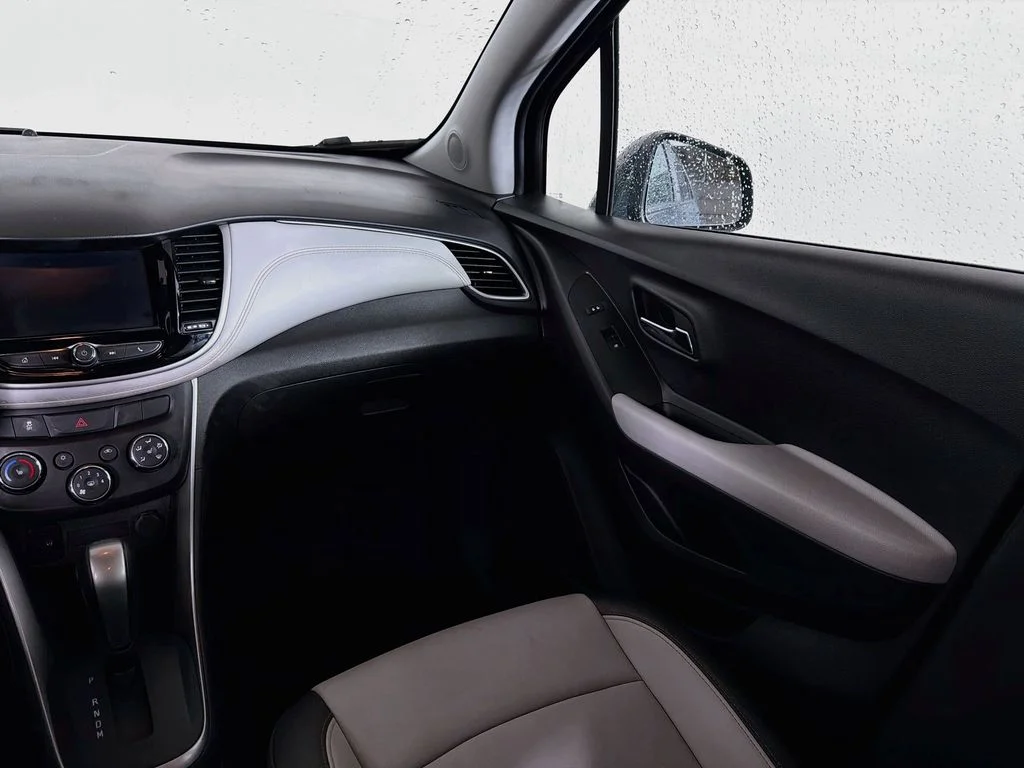 Used 2022 Gray Chevrolet LT image 20